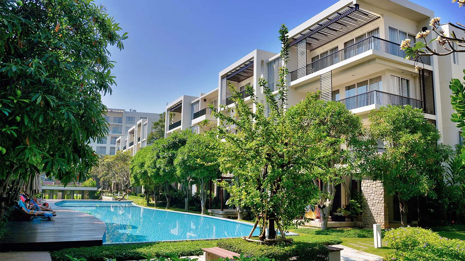 condos in the sun with a pool, which would be covered under loss assessment coverage